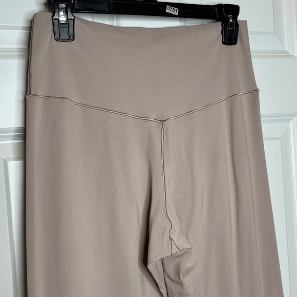 OFFLINE by Aerie XL Crossover High Waist Flare Leggings Taupe Brown Yoga - Picture 4 of 5